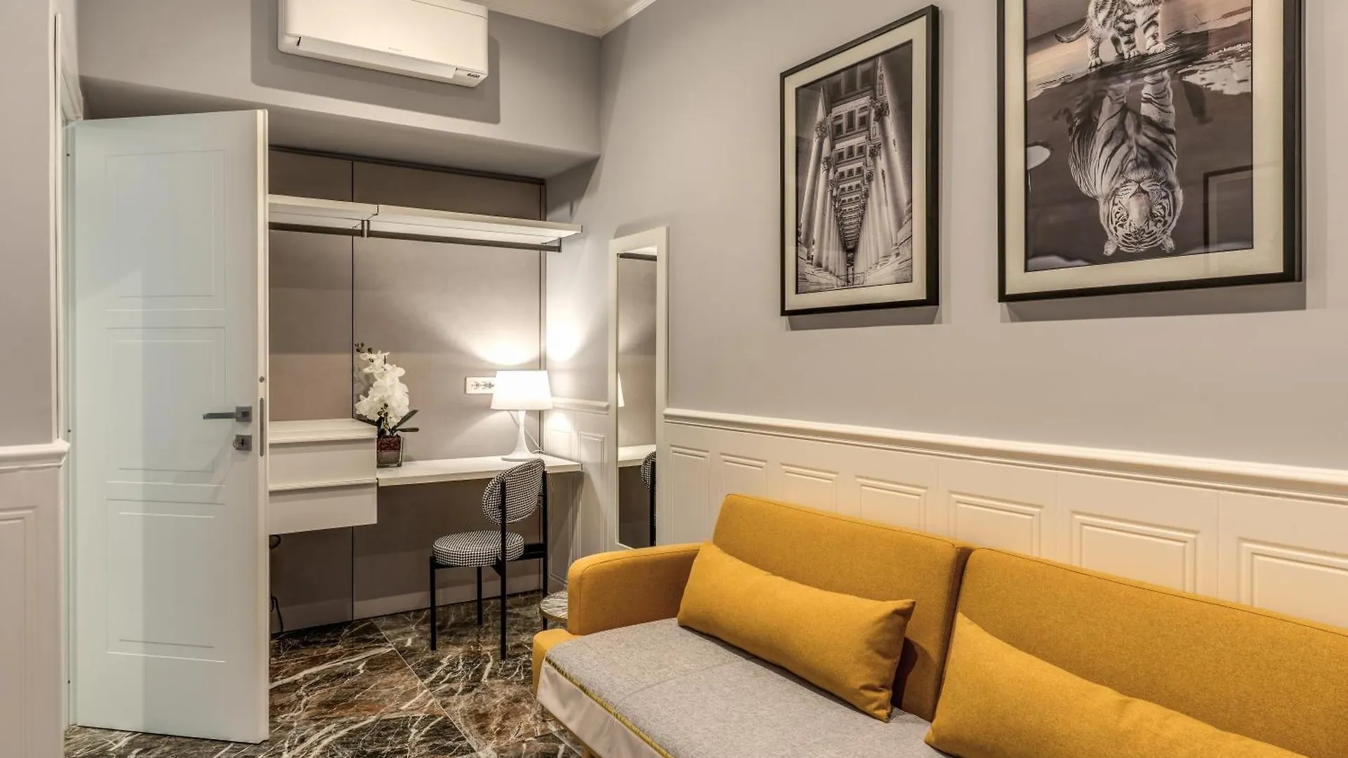 Spanish Steps Oasis Suite Rome