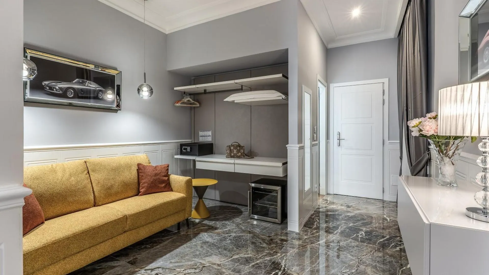 Spanish Steps Oasis Suite Rome