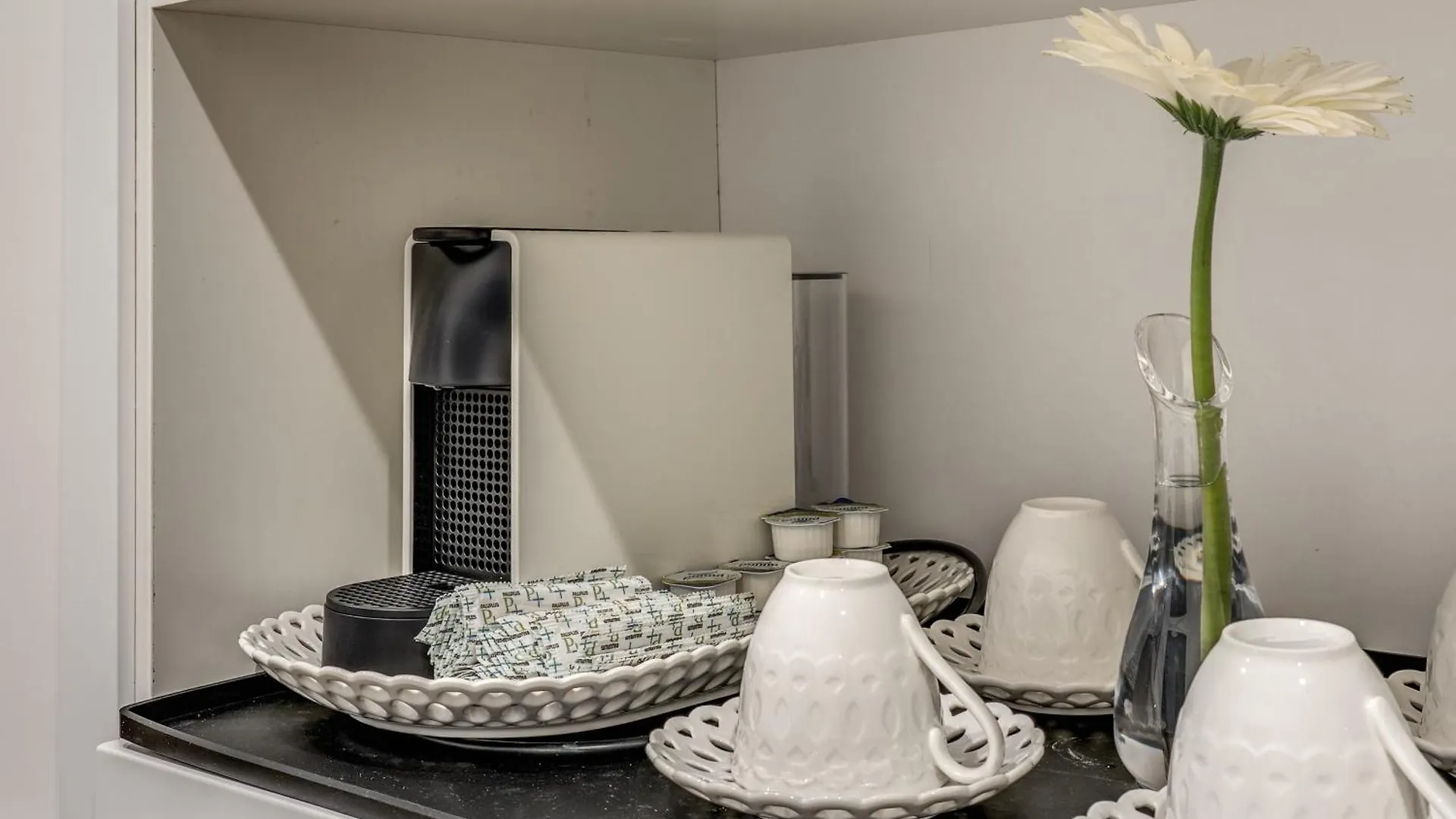 Spanish Steps Oasis Suite Ρώμη 0*,